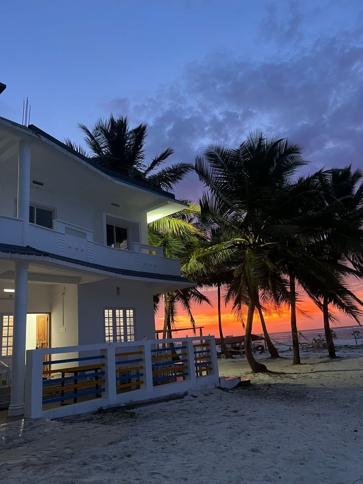 White Paradise photo 2